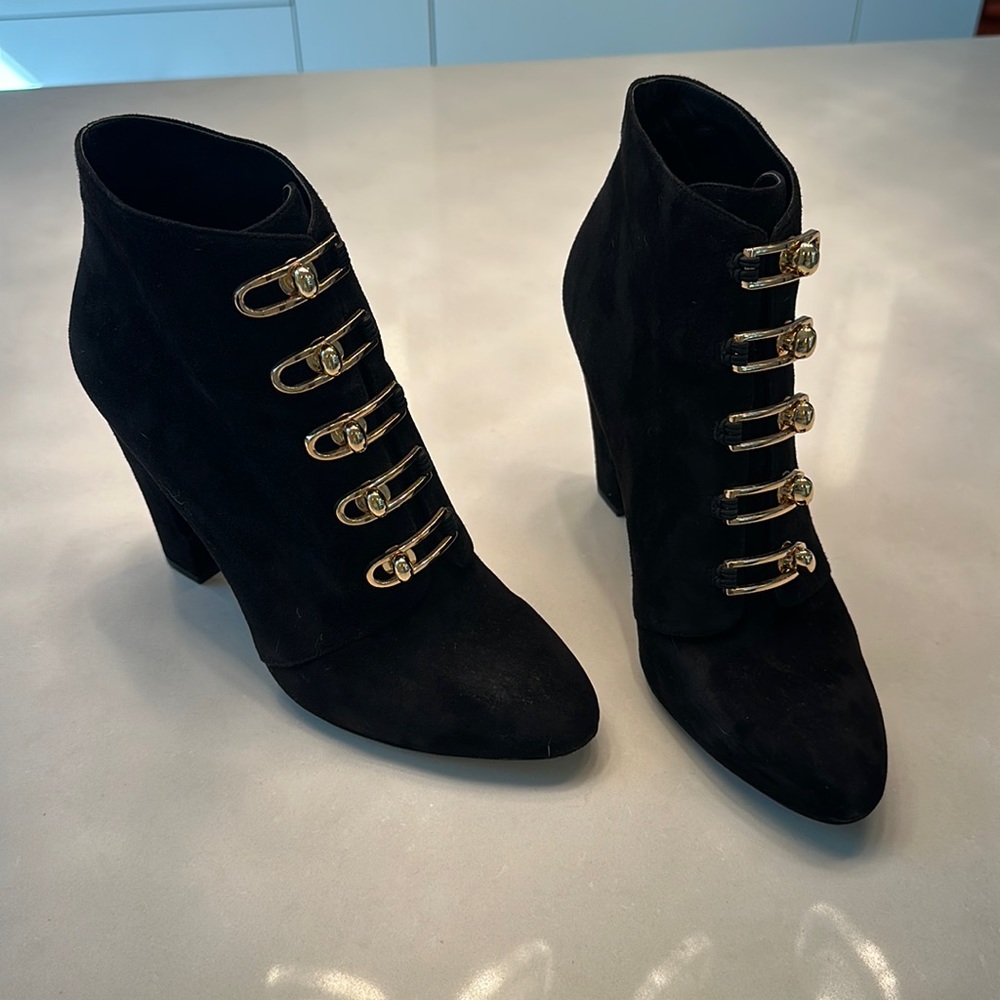 Stella Luna suede booties